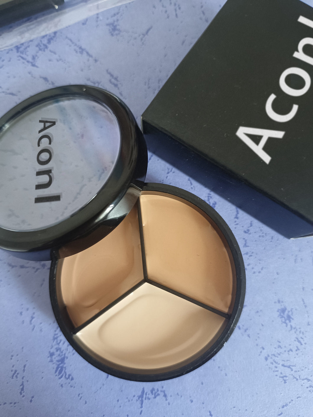 Aconl Three color facial concealer contour makeup plate, suitable for mature, light and neutral skin, can cover eye defects, dark and dark circles, and cover red blood.