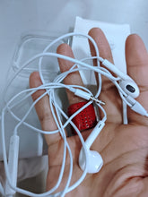 Load image into Gallery viewer, HaiNXC earphones, wired, 3.5mm round hole, remote control with microphone
