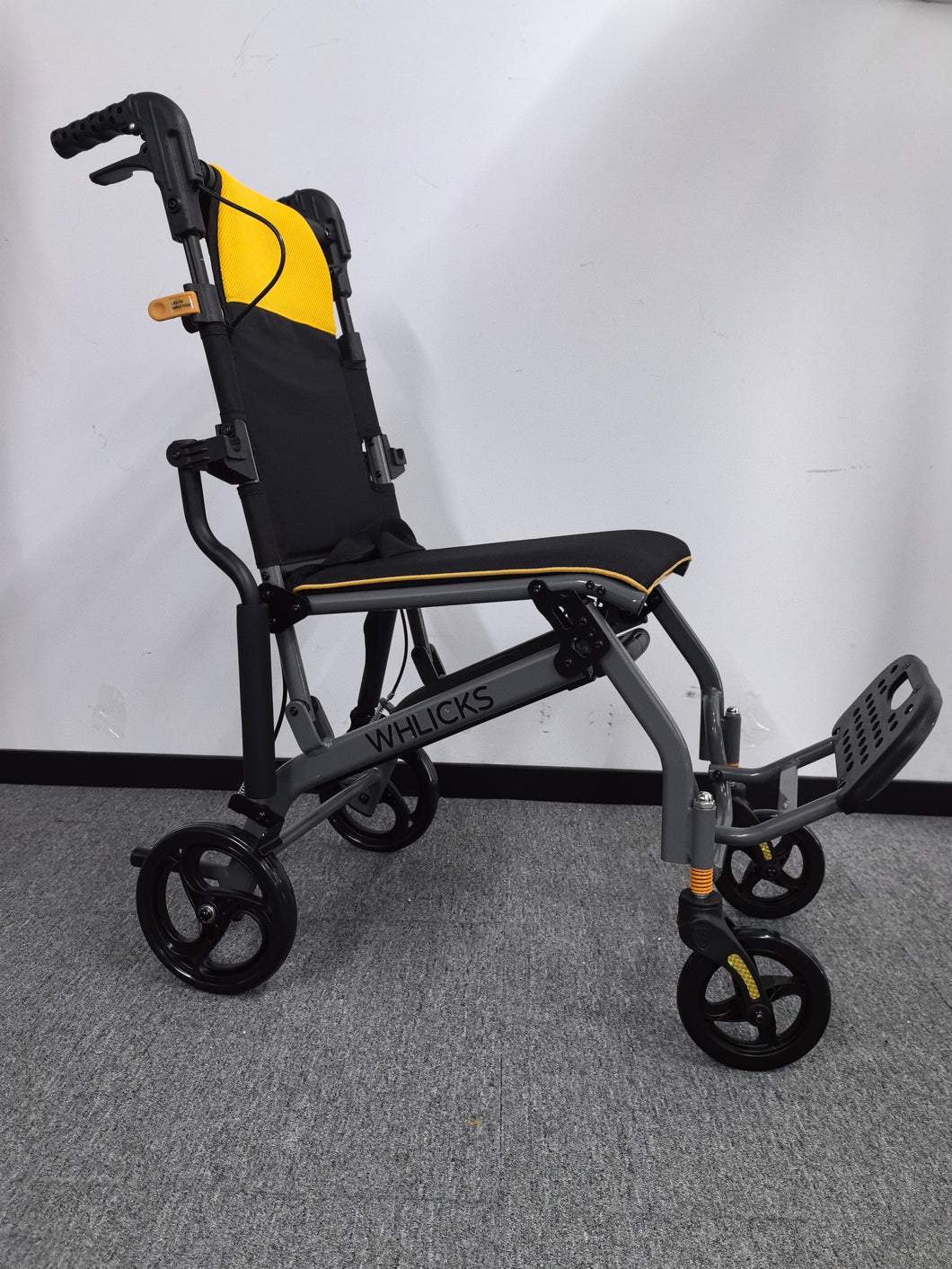 WHLICKS Ultra-light folding wheelchair for the elderly, suitable for airplanes, portable small and simple hand-pushed wheelchair for the disabled