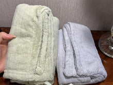 Load image into Gallery viewer, CWmxyh Towel, for washing face and household use, made of soft pure cotton that absorbs water and does not shed hair. It is made of coral velvet for women and is suitable for adult men
