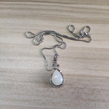 Load image into Gallery viewer, IKINGIFT Pendant, Silver Chain Jade Pendant, Simple and Elegant, Especially Suitable for Intellectual Women
